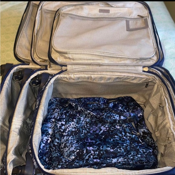 4 piece Luggage Set Ricardo Beverly Hills - Picture 6 of 6